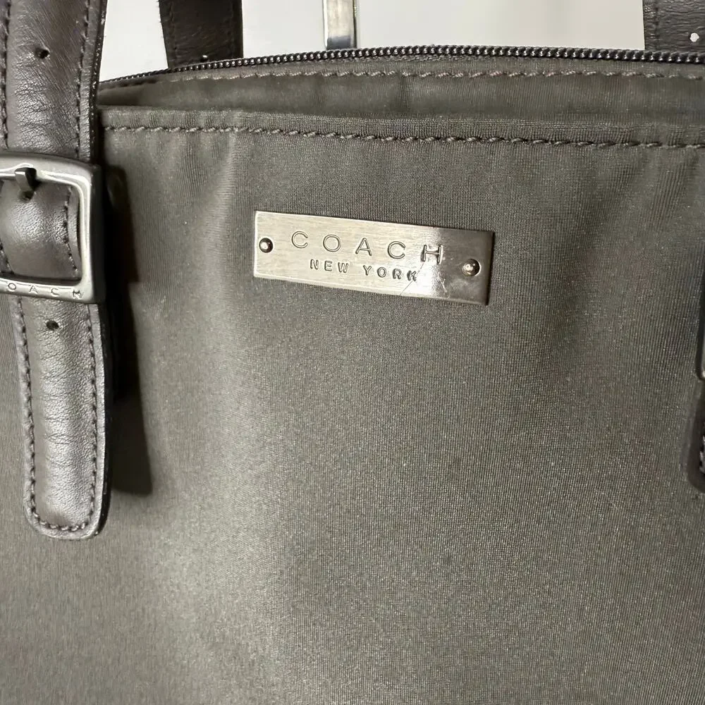 Coach Vintage Plain Gray and Brown Shoulder Bag Medium - Picture 3 of 11